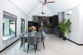 Villa Waree minutes to City and Beach