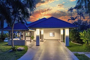 Villa Waree minutes to City and Beach