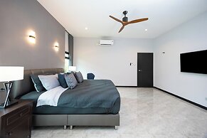 Villa Waree minutes to City and Beach