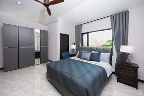 Villa Waree minutes to City and Beach