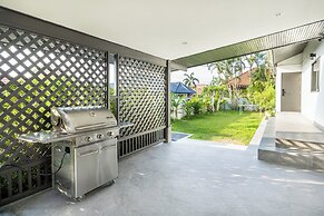 Villa Waree minutes to City and Beach