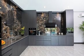 Villa Waree minutes to City and Beach