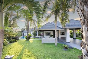 Villa Waree minutes to City and Beach