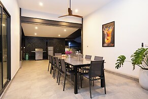 Villa Waree minutes to City and Beach