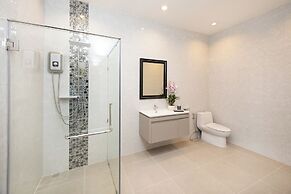 Villa Waree minutes to City and Beach