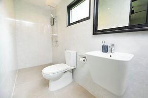 Villa Waree minutes to City and Beach