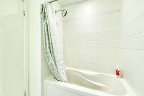 RivetStays - The Parade 2