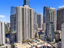 Downtown River North Chicago