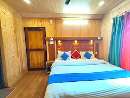 Hotel Chinar Lake View Near Mall Road