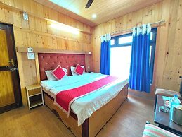 Hotel Chinar Lake View Near Mall Road