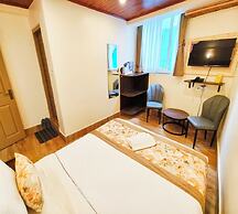 Aurora The Mall Darjeeling