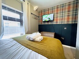 Monthly Stay 3 bed Bike Store Contractors