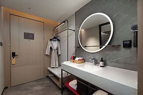 Yicheng Hotel