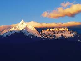 Wake UP IN SNOW MOUNTAIN