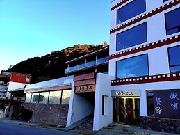 Wake UP IN SNOW MOUNTAIN