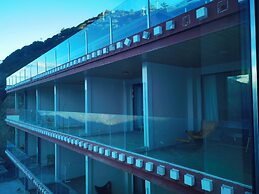 Wake UP IN SNOW MOUNTAIN