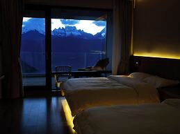 Wake UP IN SNOW MOUNTAIN