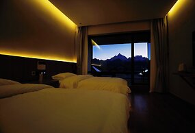 Wake UP IN SNOW MOUNTAIN