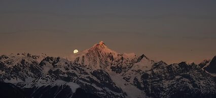 Wake UP IN SNOW MOUNTAIN