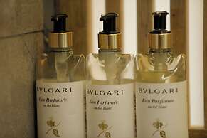 Wake UP IN SNOW MOUNTAIN