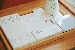 Wake UP IN SNOW MOUNTAIN