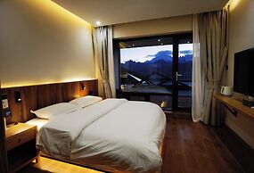 Wake UP IN SNOW MOUNTAIN