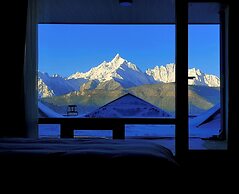 Wake UP IN SNOW MOUNTAIN