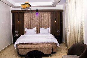 American Court Hotels