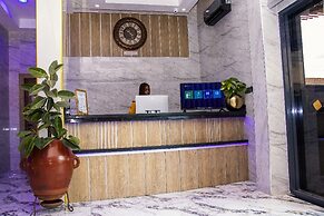 American Court Hotels