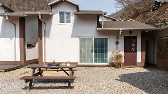 Gapyeong Iris Pension