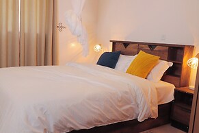 Spacious 4-bedroom with a pool