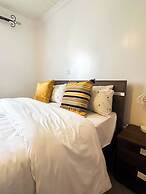 Spacious 4-bedroom with a pool