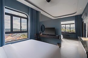 Lumina Dalat Premium hotel