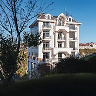 Lumina Dalat Premium hotel