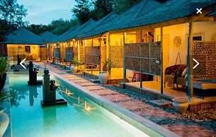 Bungalow Cafe Gili Beachfront