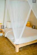 Bungalow Cafe Gili Beachfront