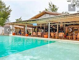 Bungalow Cafe Gili Beachfront