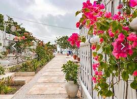 Bungalow Cafe Gili Beachfront