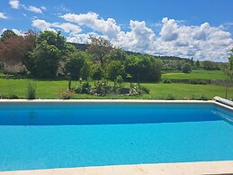 le domaine aux herbes folles