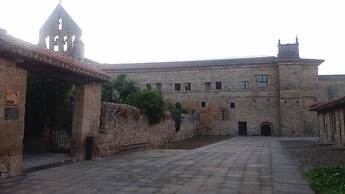 Posada Santa Maria La Real