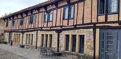 Posada Santa Maria La Real
