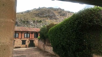 Posada Santa Maria La Real