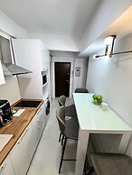 Metropole Apartments Romana Square