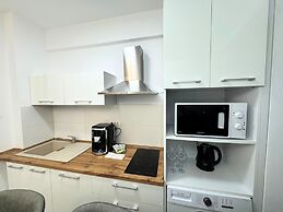 Metropole Apartments Romana Square