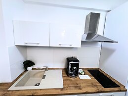 Metropole Apartments Romana Square