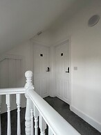 Golden Triangle Townhouse