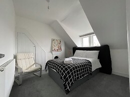 Golden Triangle Townhouse