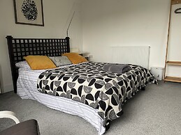 Golden Triangle Townhouse