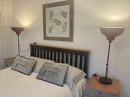 Golden Triangle Townhouse