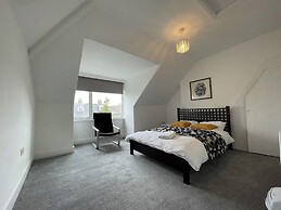 Golden Triangle Townhouse